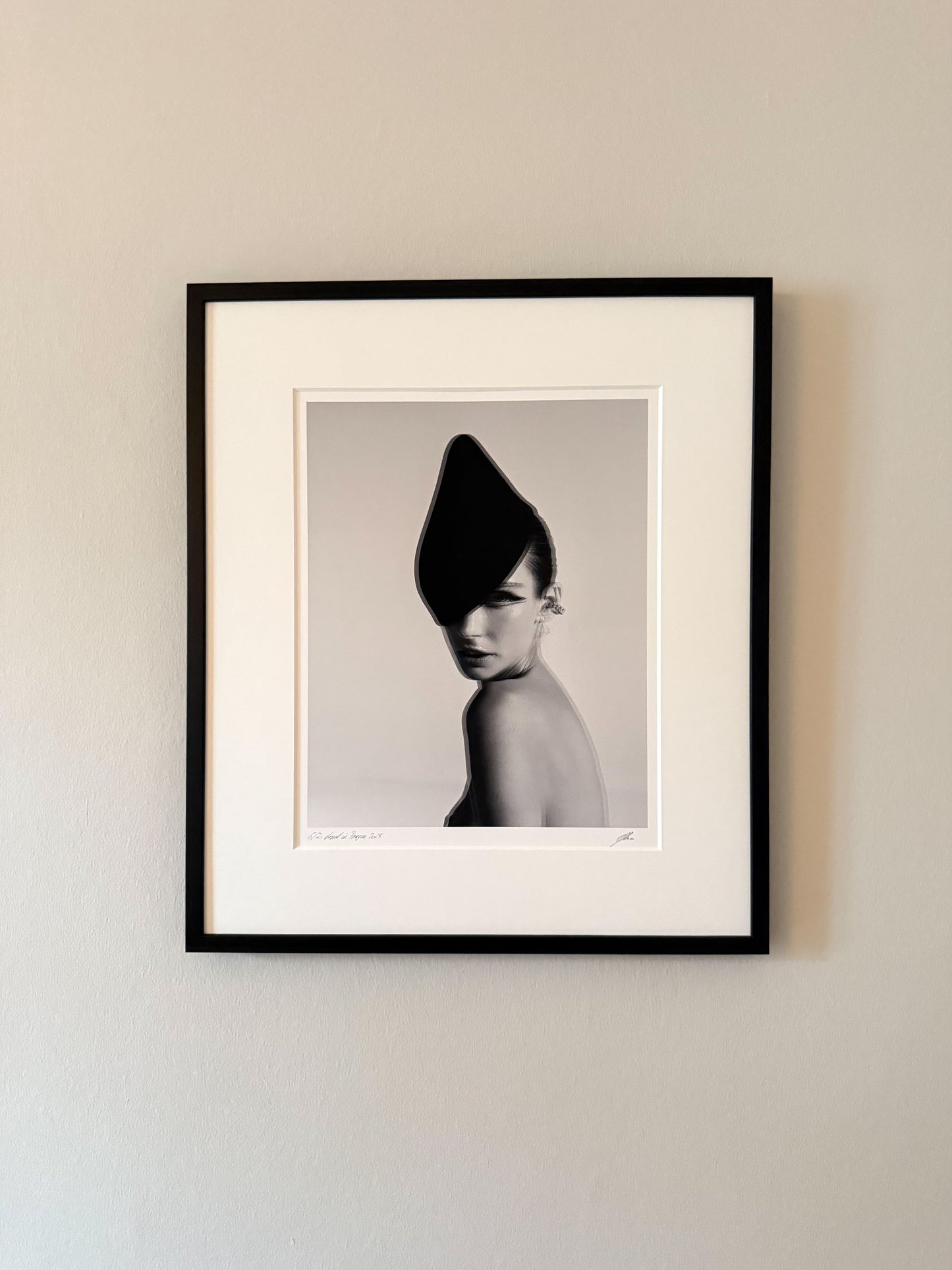 LIMITED - ANNET IN PRAGUE - SMALL