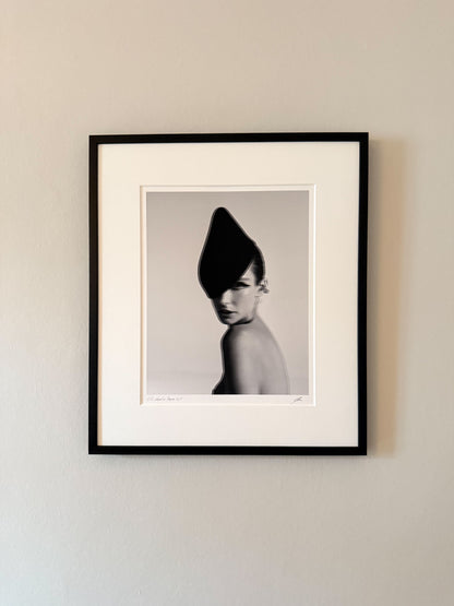 LIMITED - ANNET IN PRAGUE - SMALL