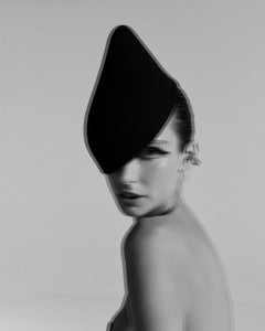 LIMITED - ANNET IN PRAGUE - SMALL